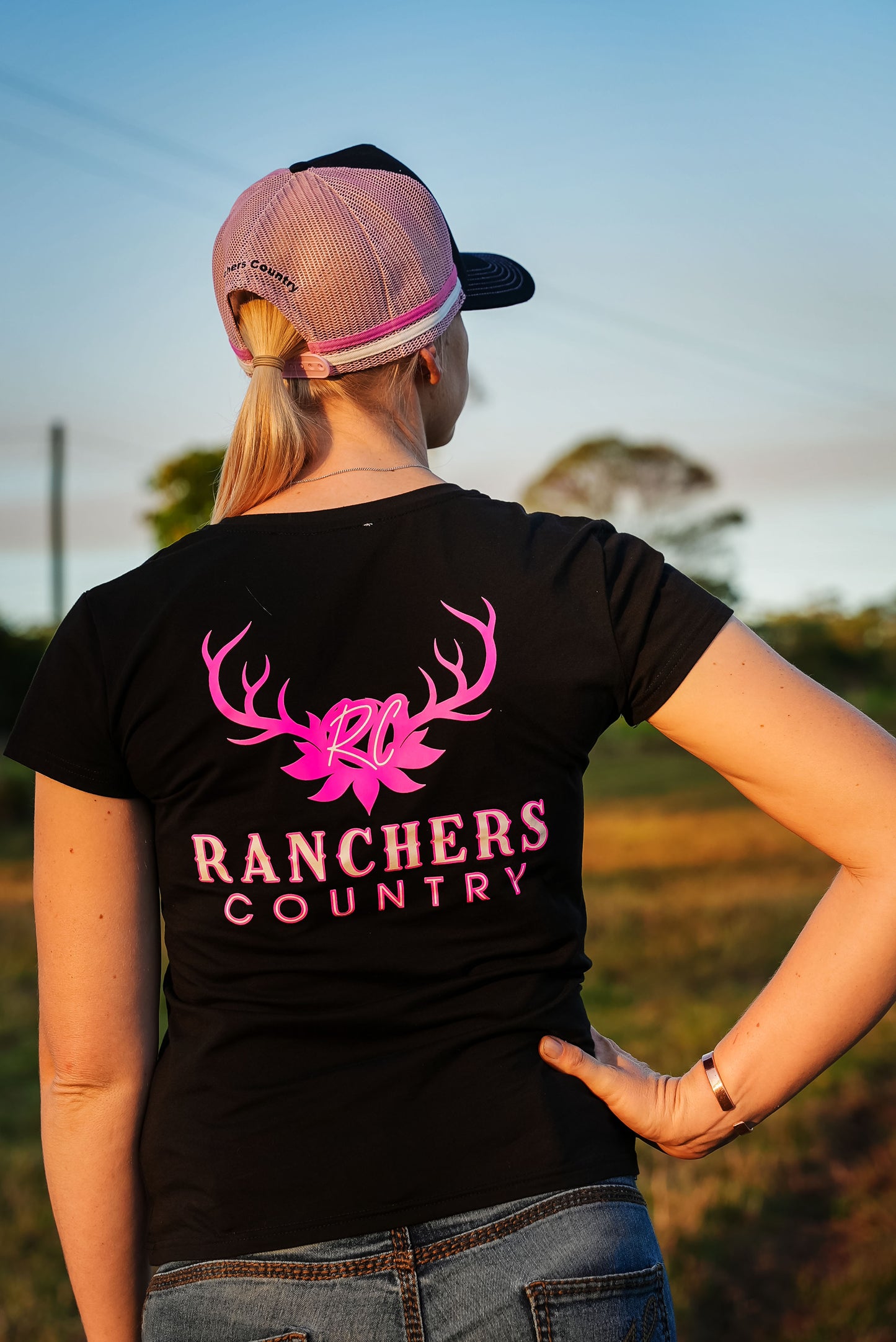 Women's Fitted Antler Tee