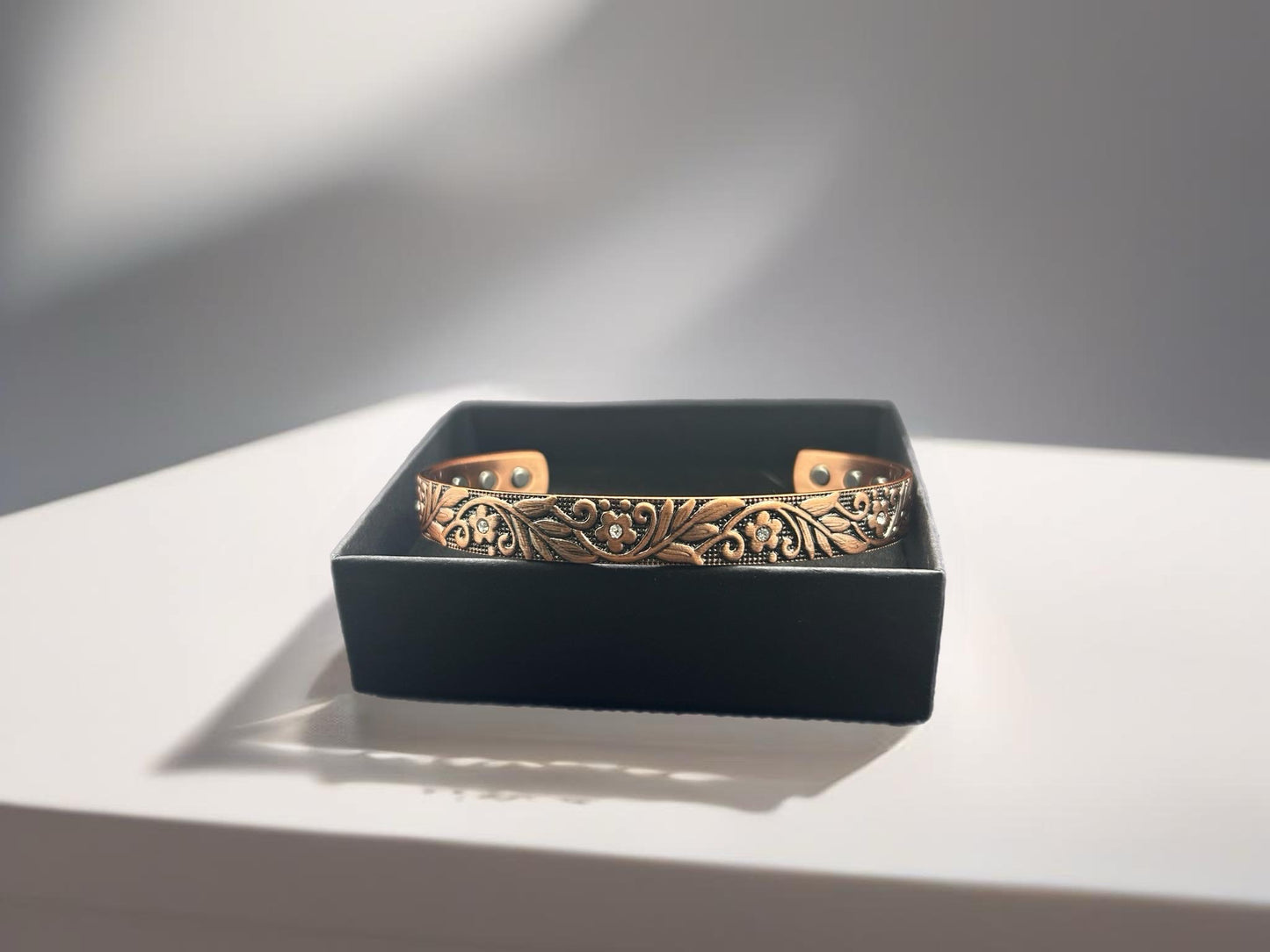 Diamond Vine Copper Band